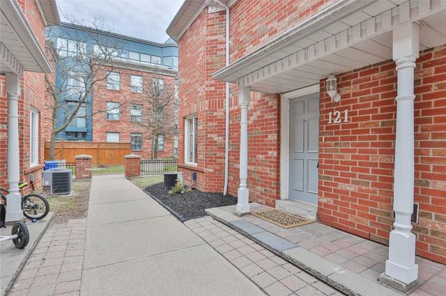 121 - 18 Clark Ave W, Townhouse with 2 bedrooms, 3 bathrooms and 2 parking in Vaughan ON | Image 15