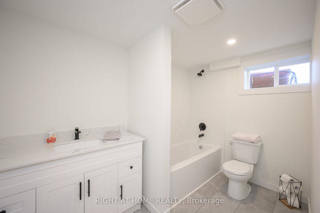 781 Ninth Ave, House detached with 3 bedrooms, 2 bathrooms and 4 parking in Hamilton ON | Image 24