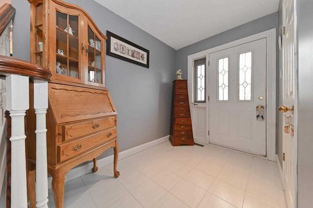 48 Grassmere Cres W, House detached with 4 bedrooms, 2 bathrooms and 5 parking in Brampton ON | Image 23