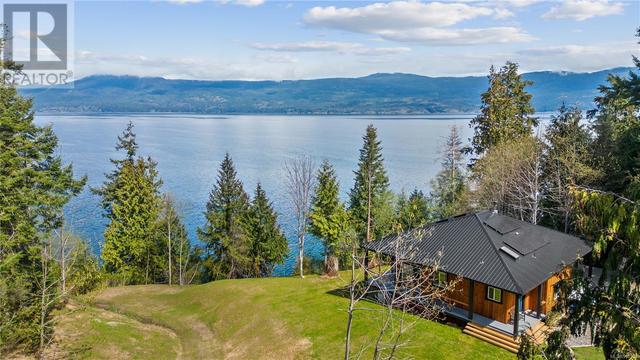 4 Mine Rd, House detached with 1 bedrooms, 2 bathrooms and 6 parking in Powell River E BC | Image 2