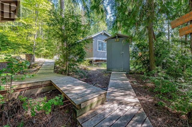 lot 1 Pete Martin Bay, House detached with 8 bedrooms, 1 bathrooms and null parking in Columbia Shuswap E BC | Image 25