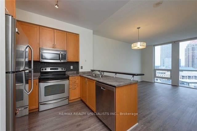 2501 - 3939 Duke Of York Blvd, Condo with 1 bedrooms, 2 bathrooms and 1 parking in Mississauga ON | Image 19