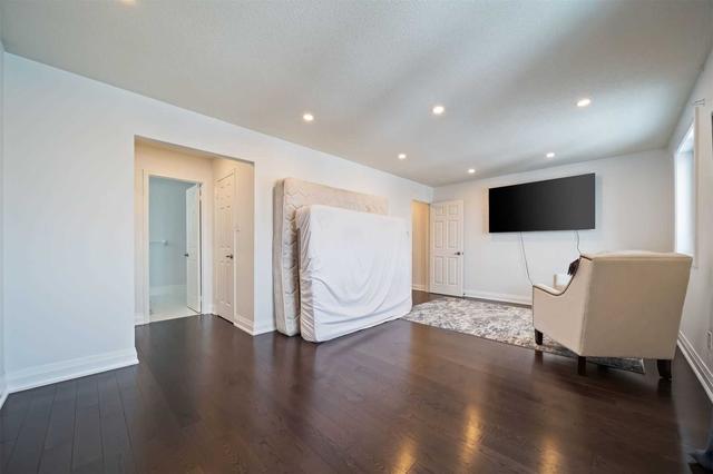 70 View North Crt, House detached with 4 bedrooms, 4 bathrooms and 6 parking in Vaughan ON | Image 21