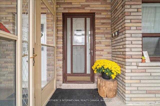 2032 Davenport Rd, House semidetached with 2 bedrooms, 3 bathrooms and 1 parking in Toronto ON | Image 32