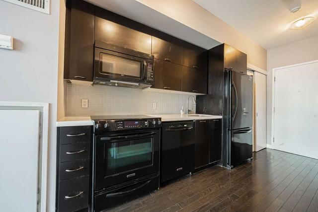 lph16 - 21 Nelson St, Condo with 1 bedrooms, 2 bathrooms and 2 parking in Toronto ON | Image 36