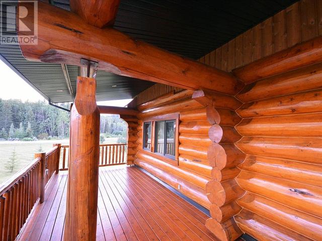 Left side of the front deck | Image 14