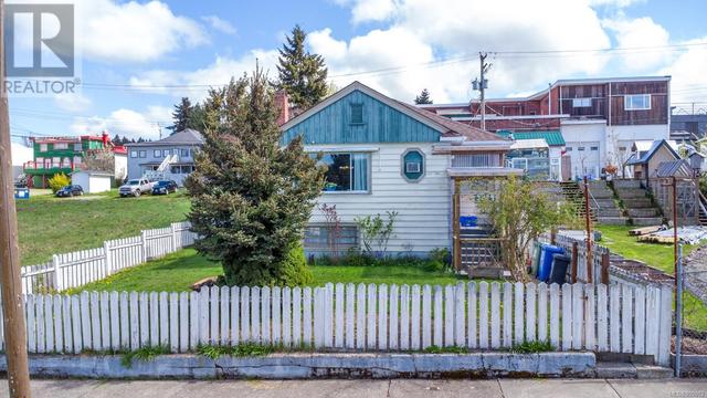 3229 2nd Ave, House detached with 2 bedrooms, 2 bathrooms and 3 parking in Port Alberni BC | Image 4