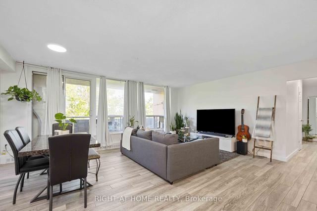 509 - 15 London Green Crt, Condo with 3 bedrooms, 2 bathrooms and 1 parking in Toronto ON | Image 9
