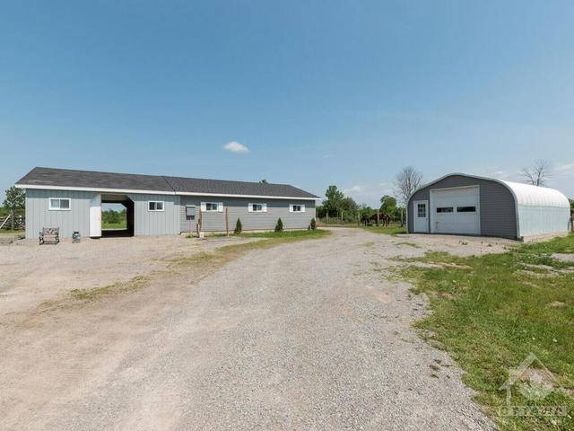 574 Highway 15 S Highway, House detached with 3 bedrooms, 2 bathrooms and 10 parking in Rideau Lakes ON | Image 26