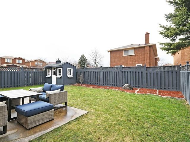 2 Cashel St, House detached with 3 bedrooms, 3 bathrooms and 5 parking in Brampton ON | Image 29