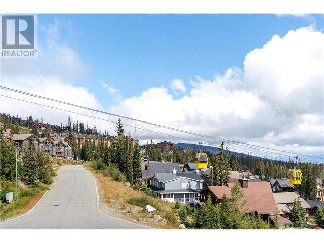 375 Raven Ridge Road Unit# 3 201, Condo with 3 bedrooms, 2 bathrooms and null parking in Kootenay Boundary E BC | Image 35