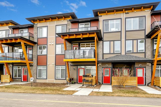 4369 Seton Drive Se, Home with 2 bedrooms, 2 bathrooms and 1 parking in Calgary AB | Image 2