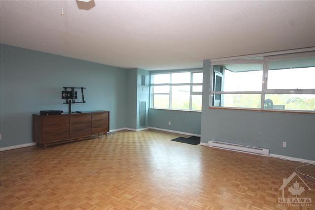808 - 555 Brittany Drive, Condo with 1 bedrooms, 1 bathrooms and 1 parking in Ottawa ON | Image 6