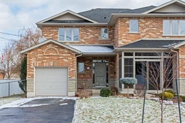 1035 Vansickle Rd N, House semidetached with 3 bedrooms, 4 bathrooms and 3 parking in St. Catharines ON | Card Image
