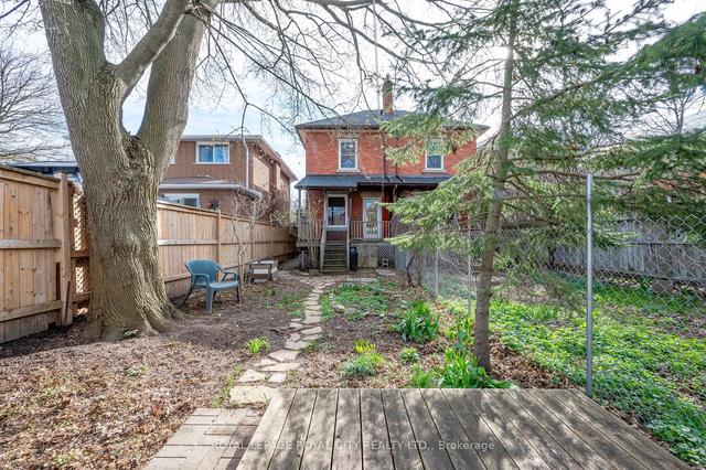 110 Harris St, House semidetached with 2 bedrooms, 1 bathrooms and 1 parking in Guelph ON | Image 25