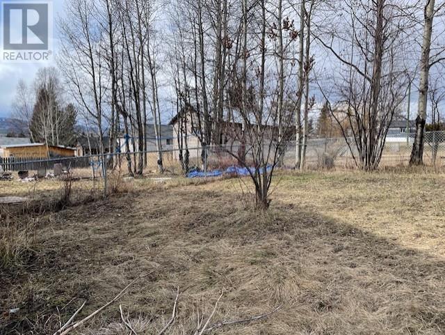 201 - 203 7th Avenue, House attached with 3 bedrooms, 1 bathrooms and null parking in Burns Lake BC | Image 3