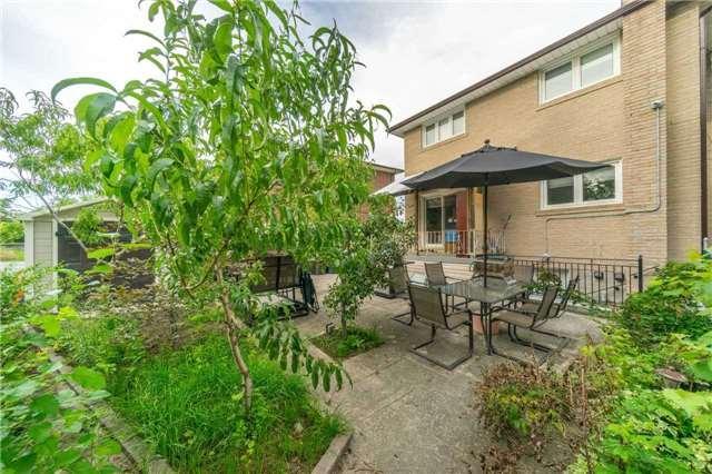 Upper - 24 Sombrero Crt, House semidetached with 4 bedrooms, 2 bathrooms and 3 parking in Toronto ON | Image 20