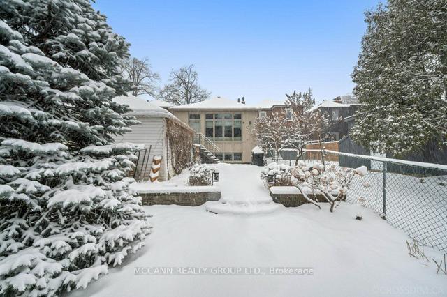 327 Fairlawn Ave, House detached with 3 bedrooms, 3 bathrooms and 2 parking in Toronto ON | Image 30