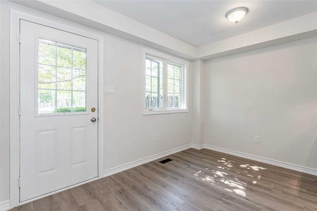 1419 Gordon St, Townhouse with 3 bedrooms, 3 bathrooms and 1 parking in Guelph ON | Image 13