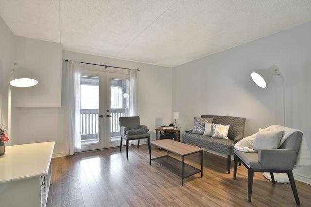 108 - 2030 Cleaver Ave, Condo with 2 bedrooms, 1 bathrooms and 1 parking in Burlington ON | Image 2