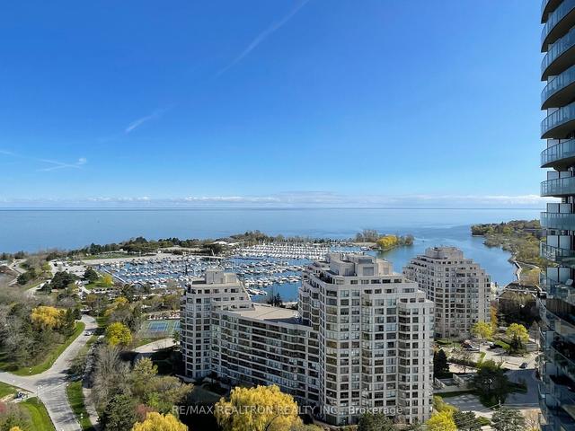 2402 - 2230 Lake Shore Blvd W, Condo with 2 bedrooms, 1 bathrooms and 1 parking in Toronto ON | Image 11