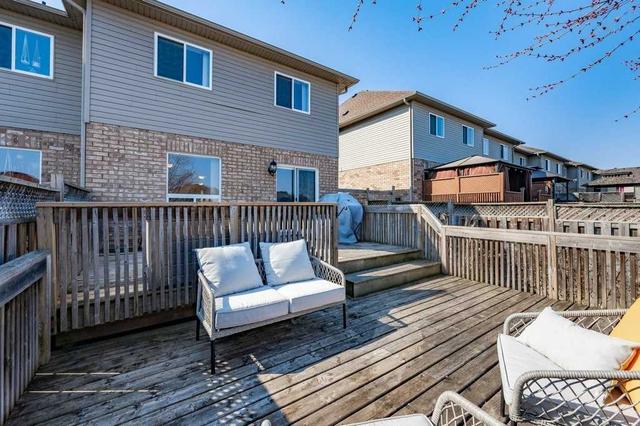85 Meadow Wood Cres, House attached with 3 bedrooms, 4 bathrooms and 3 parking in Hamilton ON | Image 29