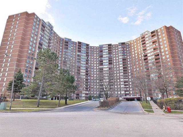 1704 - 625 The West Mall, Condo with 3 bedrooms, 2 bathrooms and 1 parking in Toronto ON | Image 1