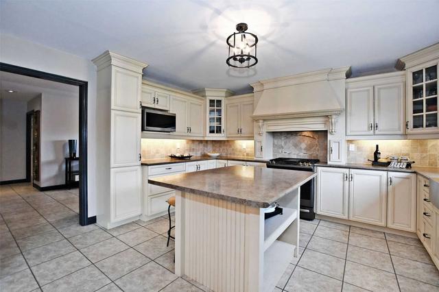 1811 Woodview Ave, House detached with 4 bedrooms, 4 bathrooms and 13 parking in Pickering ON | Image 9