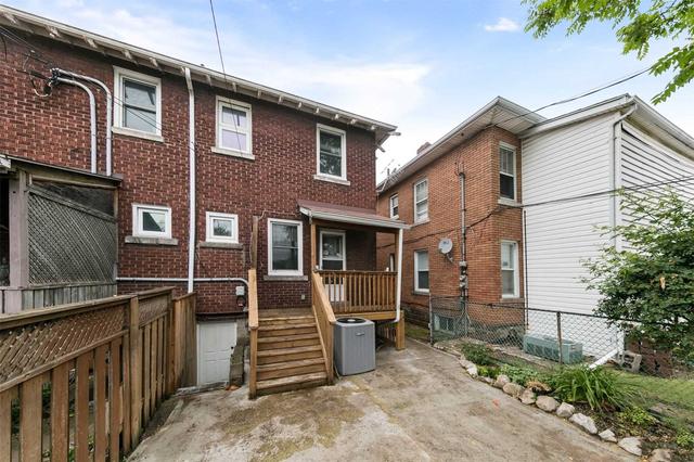 827 Giles Blvd E, House semidetached with 3 bedrooms, 2 bathrooms and 1 parking in Windsor ON | Image 15