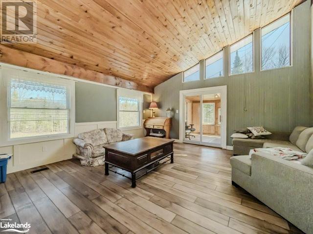 1267 Silver Lake Road, House other with 2 bedrooms, 2 bathrooms and 14 parking in Gravenhurst ON | Image 8