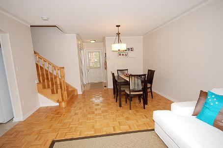 686 Edwards Ave, House attached with 3 bedrooms, 3 bathrooms and 1 parking in Milton ON | Image 2