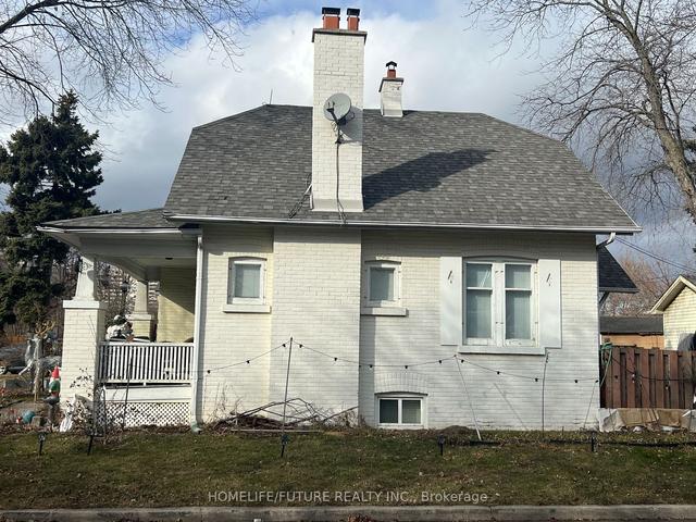 2205 Victoria Park Ave, House detached with 2 bedrooms, 2 bathrooms and 4 parking in Toronto ON | Image 2