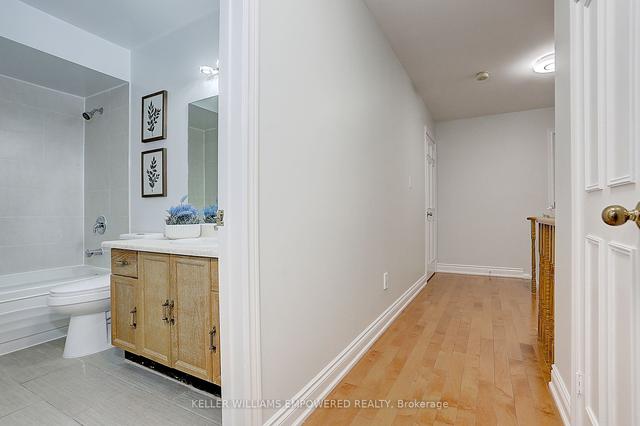 48 - 10 Cardwell Ave, Townhouse with 3 bedrooms, 3 bathrooms and 3 parking in Toronto ON | Image 13