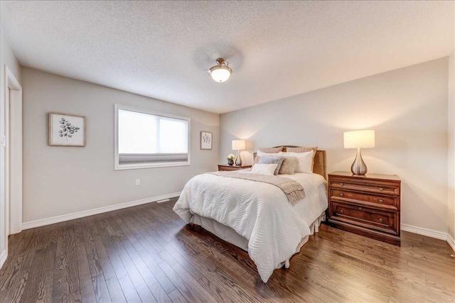 4 Pringdale Gardens Circ, House attached with 4 bedrooms, 4 bathrooms and 2 parking in Toronto ON | Image 19