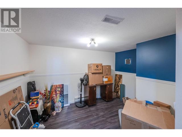 137 - 1458 Penticton Avenue, House attached with 3 bedrooms, 1 bathrooms and 1 parking in Penticton BC | Image 36