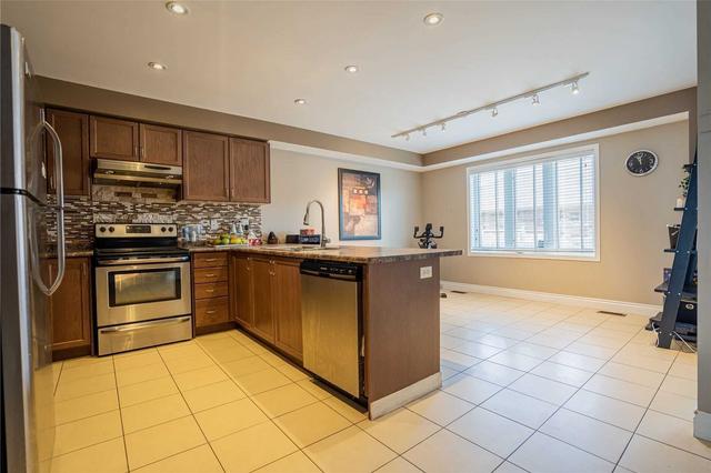 3217 Neyagawa Blvd, House attached with 3 bedrooms, 3 bathrooms and 2 parking in Oakville ON | Image 22