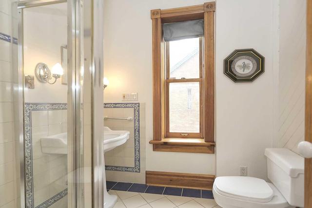 326 Wellesley St E, House semidetached with 3 bedrooms, 3 bathrooms and 1 parking in Toronto ON | Image 7