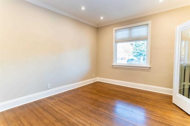 main - 218 Rusholme Rd, House detached with 2 bedrooms, 1 bathrooms and 1 parking in Toronto ON | Image 28