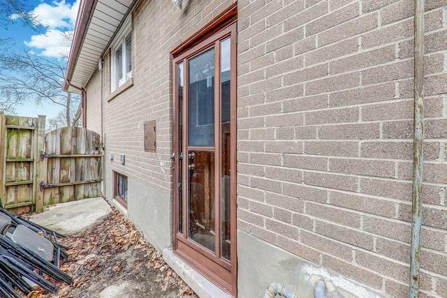 7 Hathway Dr, House detached with 3 bedrooms, 2 bathrooms and 2 parking in Toronto ON | Image 23