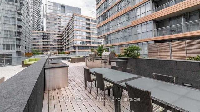1711 - 21 Iceboat Terr, Condo with 1 bedrooms, 1 bathrooms and 0 parking in Toronto ON | Image 4