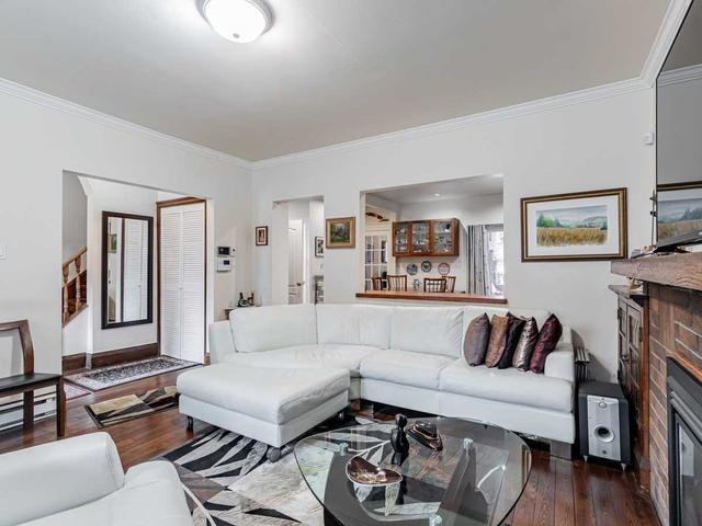 30 Cuthbert Cres, House detached with 4 bedrooms, 2 bathrooms and 3 parking in Toronto ON | Image 38