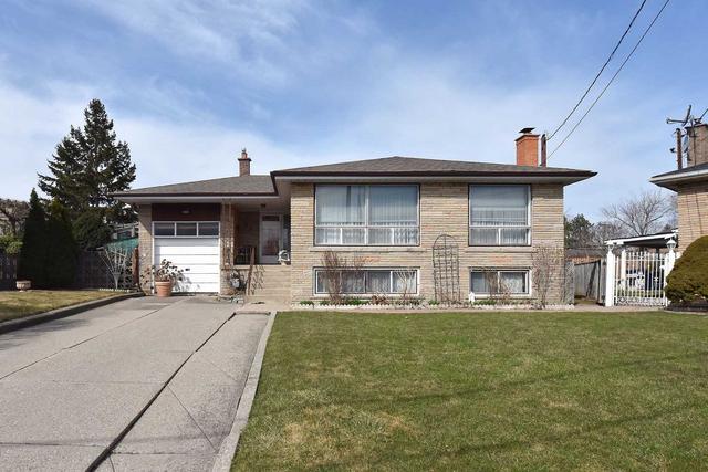 52 Lilywood Rd, House detached with 3 bedrooms, 2 bathrooms and 5 parking in Toronto ON | Image 1