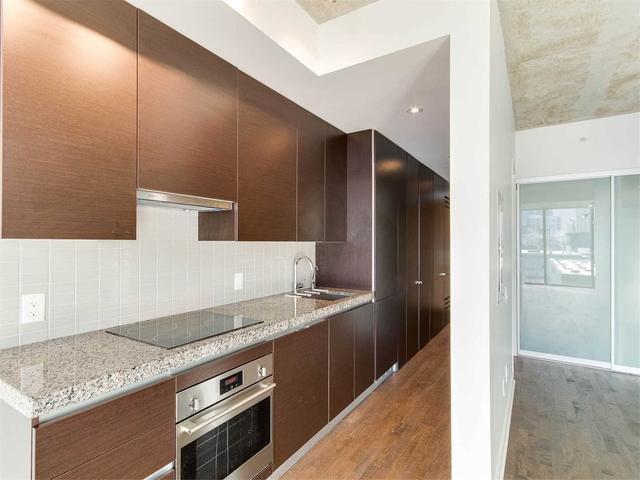 1202 - 629 King St W, Condo with 1 bedrooms, 1 bathrooms and 0 parking in Toronto ON | Image 2