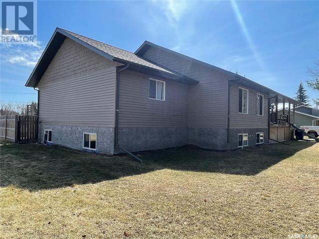 140 3rd Street W, House detached with 6 bedrooms, 4 bathrooms and null parking in Pierceland SK | Image 31