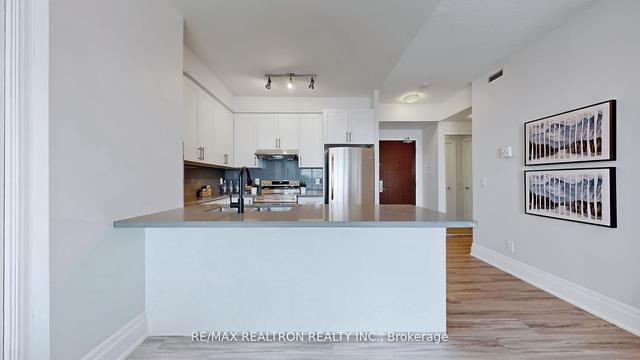 609 - 57 Upper Duke Cres, Condo with 2 bedrooms, 2 bathrooms and 1 parking in Markham ON | Image 9