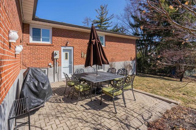 33 Fulbert Cres, House detached with 3 bedrooms, 3 bathrooms and 4 parking in Toronto ON | Image 26