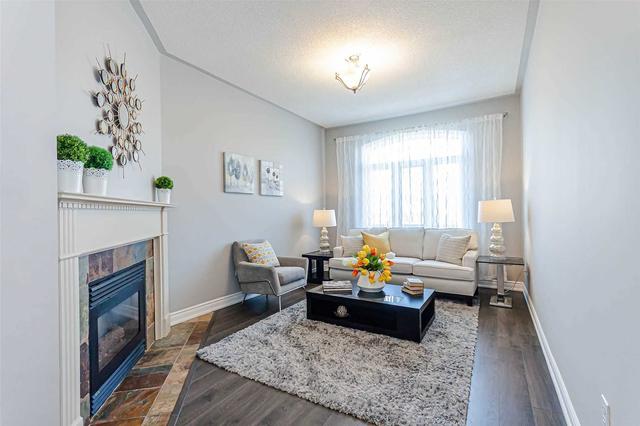 604 Skinner Ave, House semidetached with 3 bedrooms, 3 bathrooms and 3 parking in Newmarket ON | Image 13