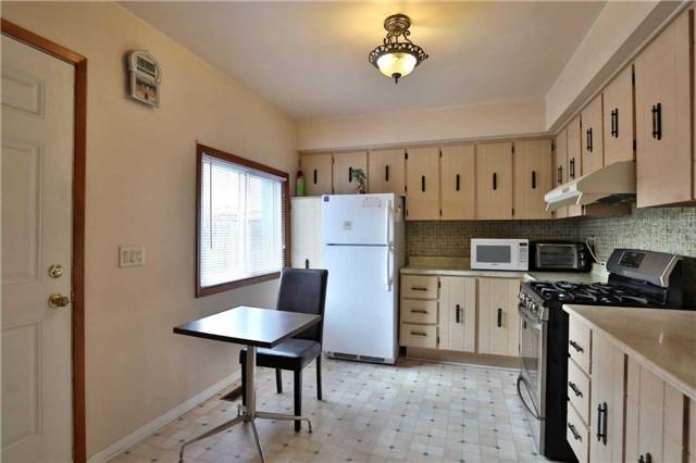297 Barton St W, House semidetached with 2 bedrooms, 3 bathrooms and 2 parking in Hamilton ON | Image 5