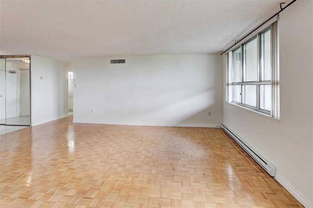 816 - 15 La Rose Ave, Condo with 3 bedrooms, 2 bathrooms and 1 parking in Toronto ON | Image 7