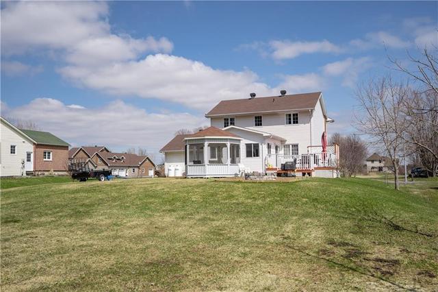6232 Karen Drive, House detached with 3 bedrooms, 3 bathrooms and 6 parking in South Glengarry ON | Image 3